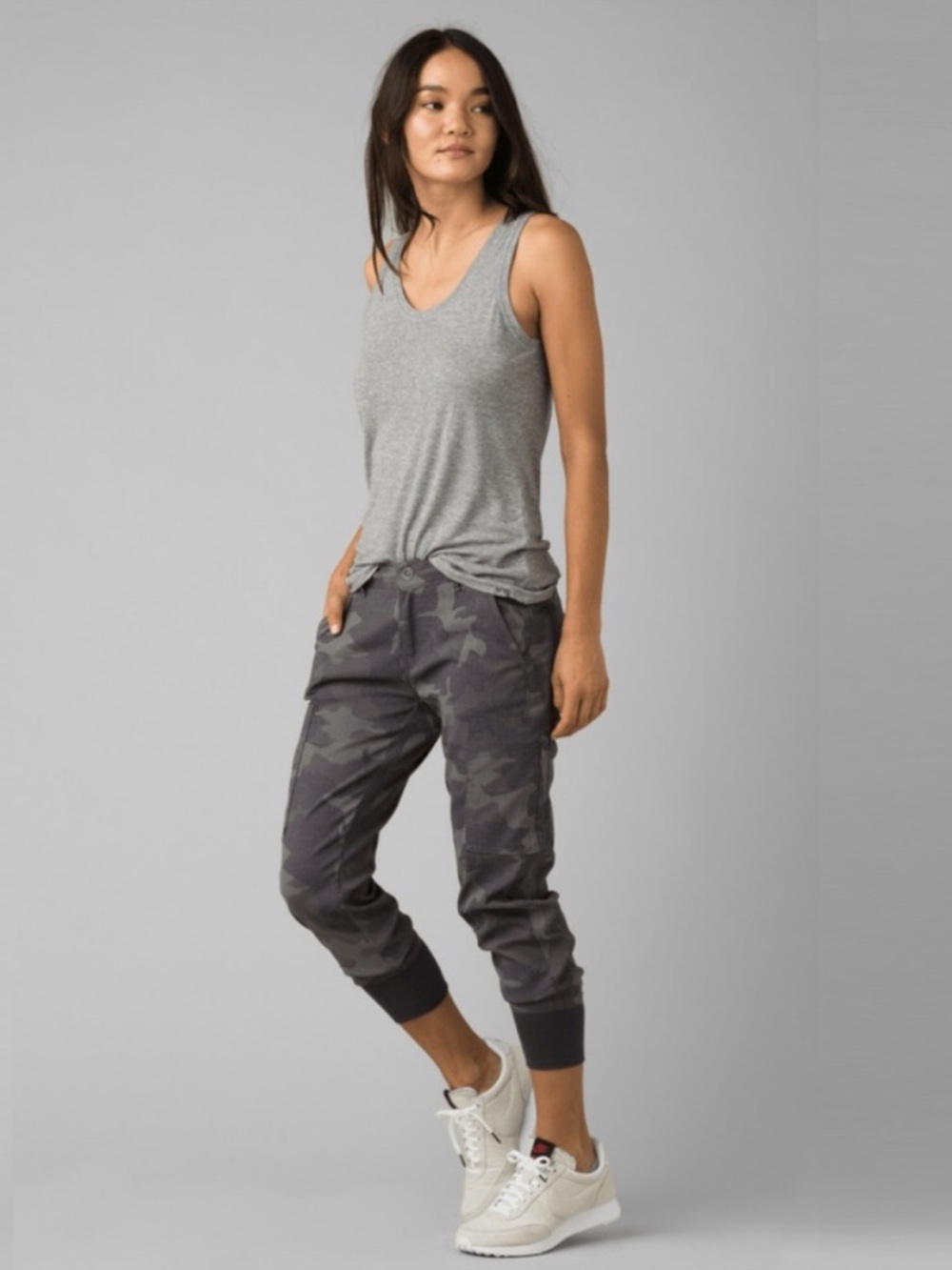 Prana Women's Sky Canyon Joggers Grey Camo Size 10